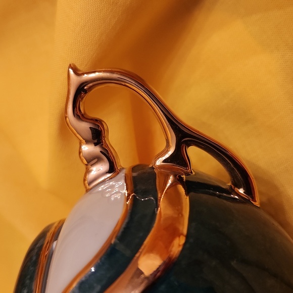 Ardleigh Elliott, Beauties of the Red  Mansion Music Box Collection - Picture 6 of 9